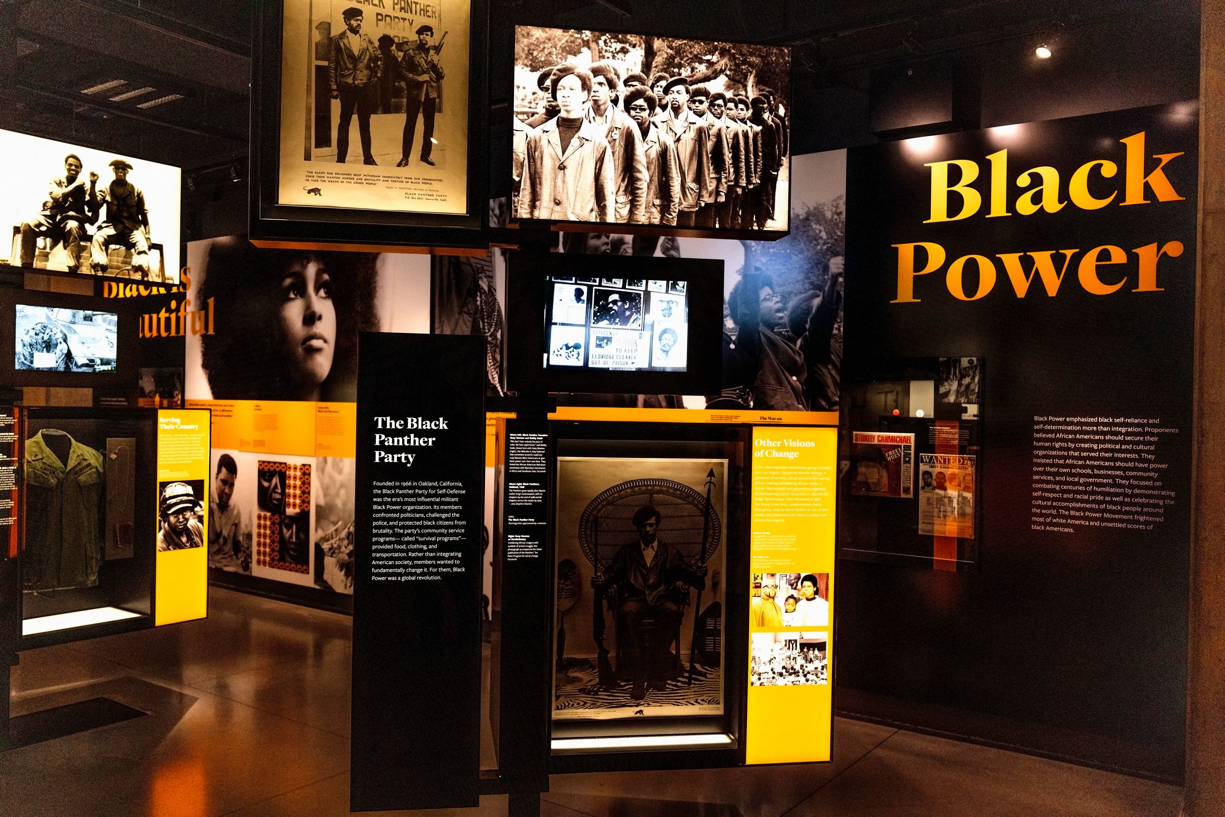 Trump quiere borrar la historia negra. Estos archiveros digitales están apresurándose a salvarla.